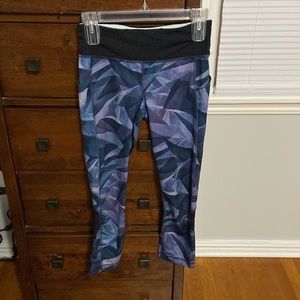 Size 4 purple and turquoise mixed lululemon Capri leggings
